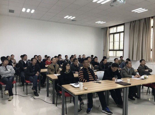 高h小说
组织新进教师进行首聘期满述职汇报